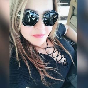 Meet your Posher, Leonor